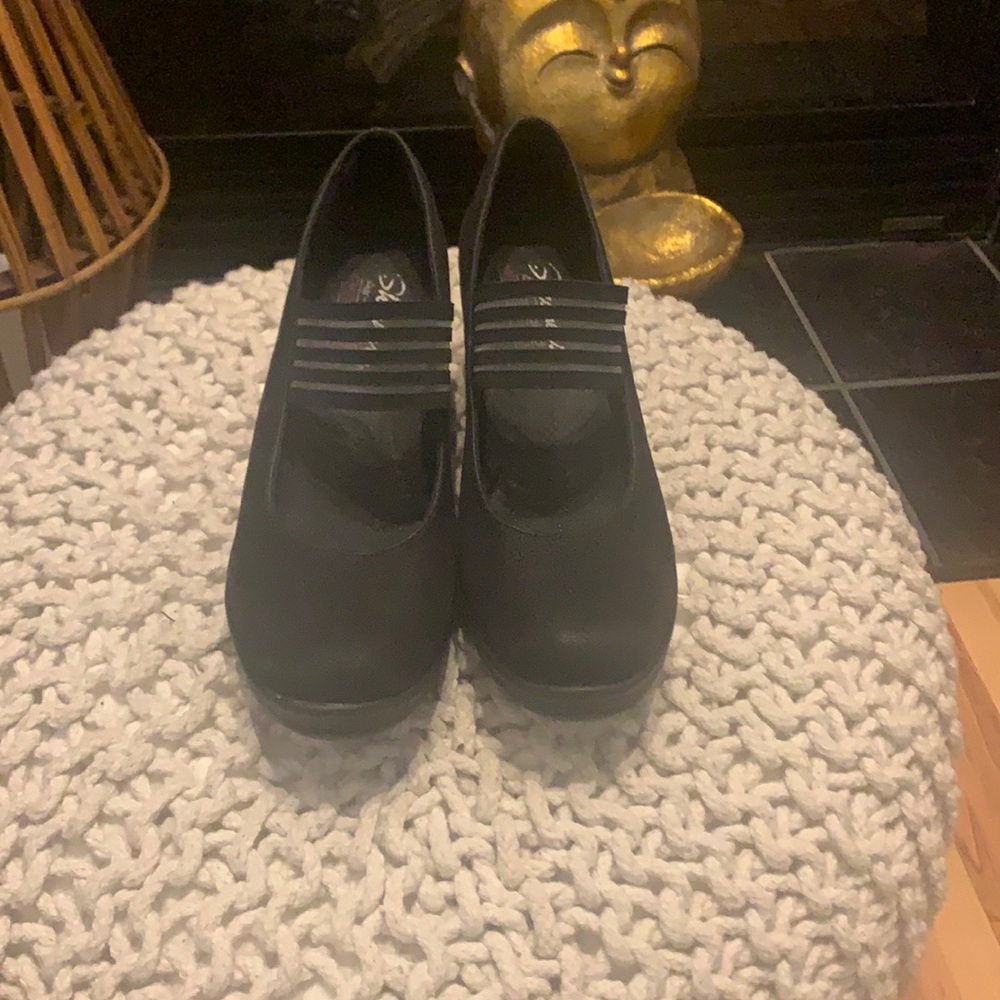 Sketchers wedge shoes